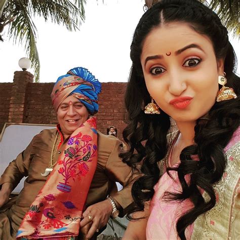 checkout sana amin sheikh pose in style for selfies with her co stars colors tv