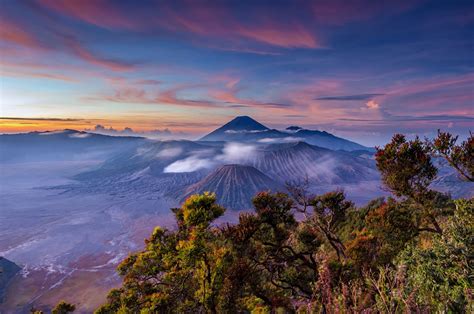 Sunrise Landscape Indonesia Stratovolcano Java Mount Bromo