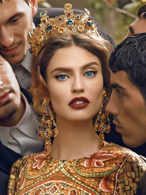 Reine Et Ses Soupirants Bianca Balti Dolce And Gabbana Glamour