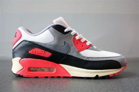 Then And Now A Look Back At The History Of The Original Air Max 90