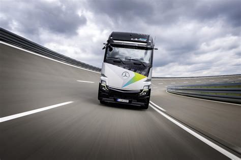 Mercedes Benz Unveils Eactros An Electric Revolution In Long Haul