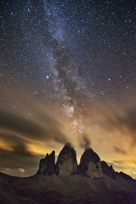 Milky Way Nad Tre Cime Di Lavaredo Natural Landmarks Milky Way