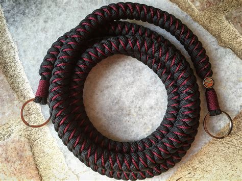 '550 type iii paracord' is a lightweight nylon 'kernmantle' rope originally used in suspension lines of parachutes, meaning the dsptch braided. Stitched Snake Knot Camera Strap | Diy camera strap, Paracord diy, Lanyard designs