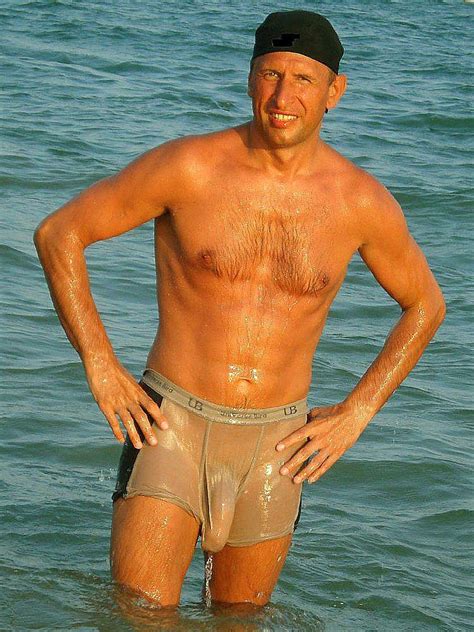 Pictures Showing For Big Dick Beach Bulges Mypornarchive Net