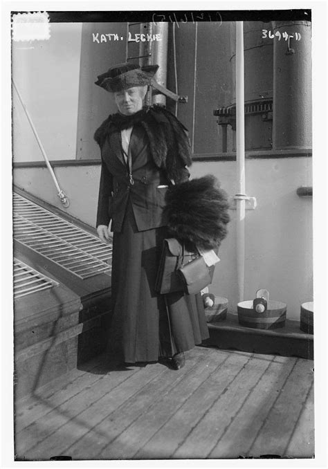 We did not find results for: 20 Vintage Photos That Show Women's Fashions of the 1910s ...