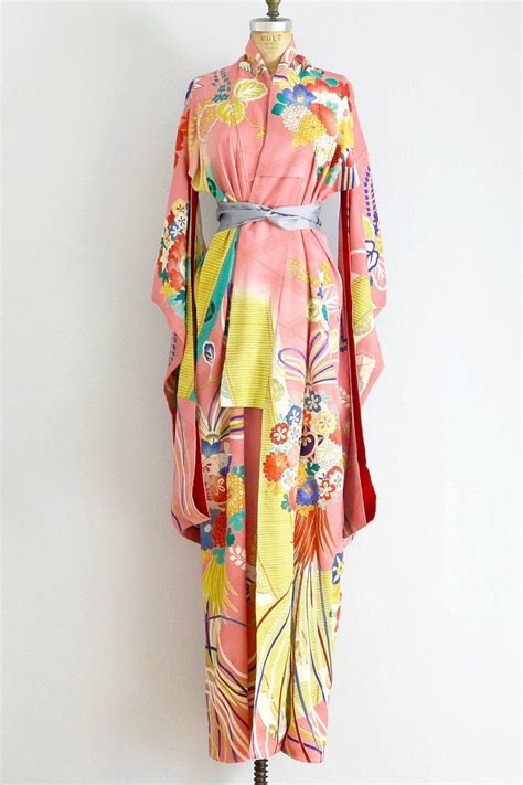 30s Peach Embroidered Kimono | Embroidered kimono, Embroidered robes, Kimono