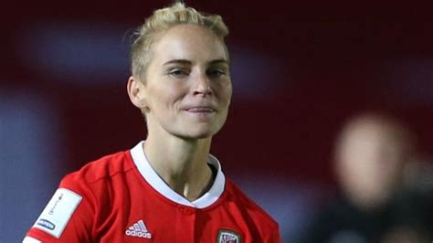 Jess Fishlock Seattle Reign Player To Play On For Wales Says Jayne