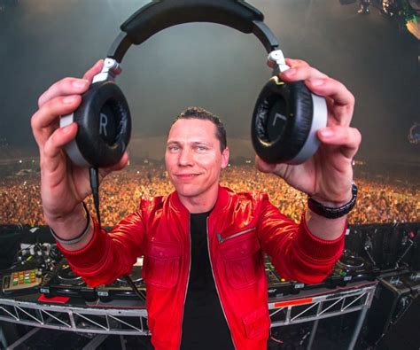 Tiësto Launches Official The Business Remix Challenge