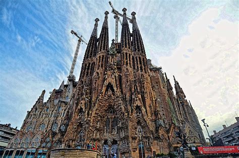 Sagrada Familia Wallpaper