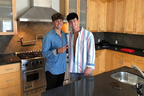 Tiktok Stars Noah Beck And Griffin Johnson Star In New Youtube Cooking