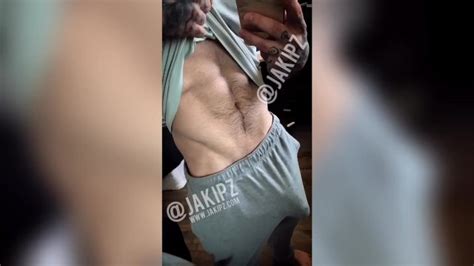 Jakipz Playing With Big Cock In Grey Sweats