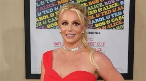 Britney Spears Pole Dancing Shows She Ll Always Be Unapologetically