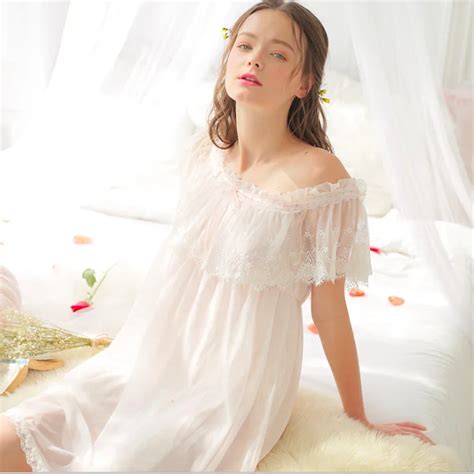 Renyvtil Princess Nightgowns 2018 Lace Nightgown Night Dress Nightwear