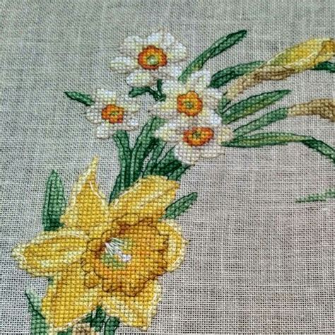 Daffodil Cross Stitch Pattern Embroidery Design Modern Cross Etsy
