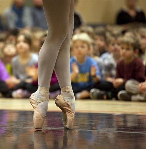 ballet-kelowna-dancers-perform-at-elementary-school-the-globe-and-mail