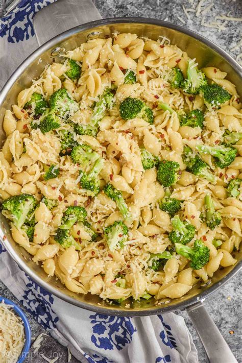 Broccoli Pasta Wine Glue