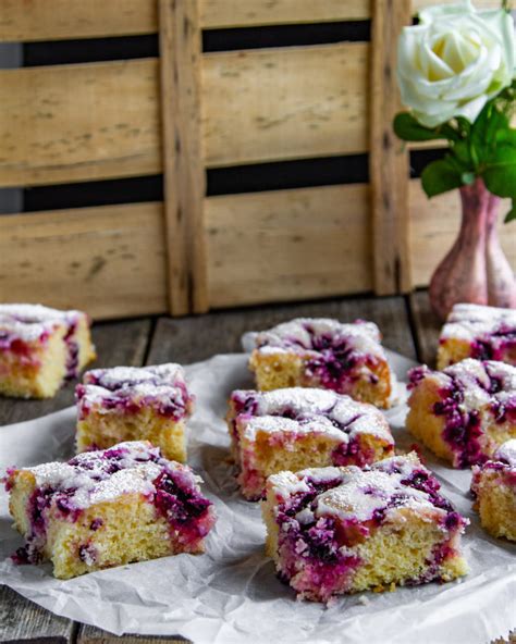 Oder ganz viele stücke kuchen für dich allein. Zitronenkuchen mit Blaubeeren - Tinas Küchenzauber