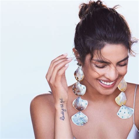 Priyanka Chopra 24 07 2018 Bridesmaid Earrings Earrings Gold