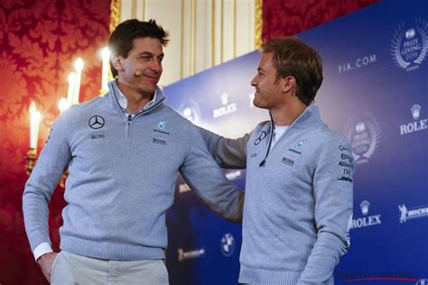 Opvallend Zet Grote Man Van Het Mercedes F1 Team Een Stap Terug Als