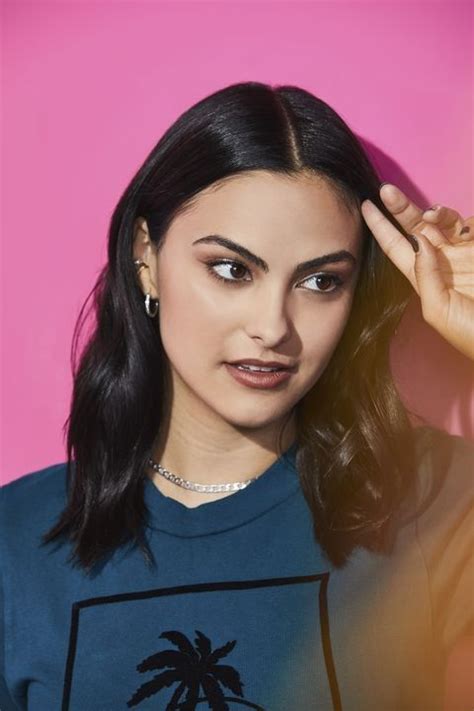 Camila Mendes At Gettyimages Portrait Studio In The Pizza Hut Lounge SDCC Attrici Foto