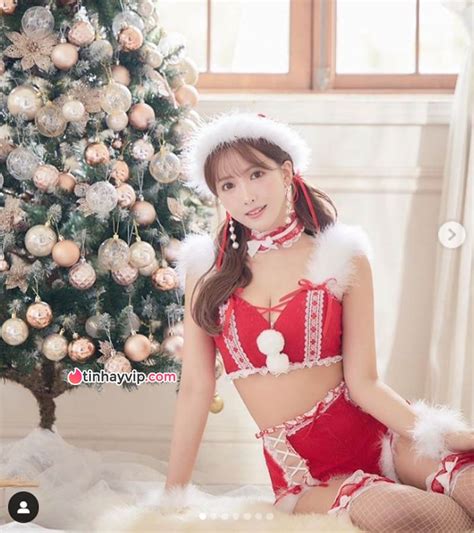 Yua Mikami đầu Tư Cả Bộ ảnh đón Giáng Sinh Khiến Fan Mê Mẩn Sex Shop Online