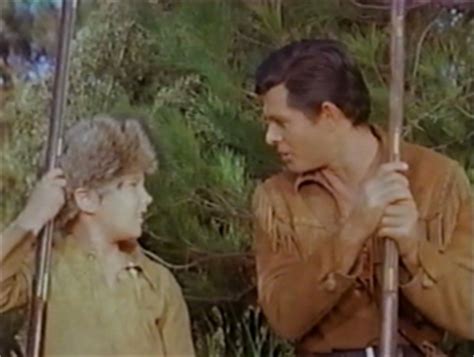 The much better, later, disney stuff has the story of daniel boone with george o'brien as the hero. Daniel Boone - Critique Téléfilm - Walt Disney Presents