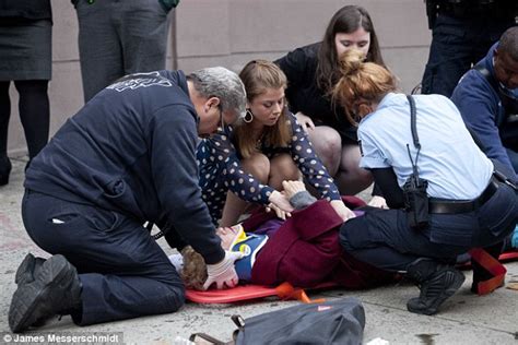 Upper East Side Jumper In New York Lands On Woman Leaving Her Dead Daily Mail Online