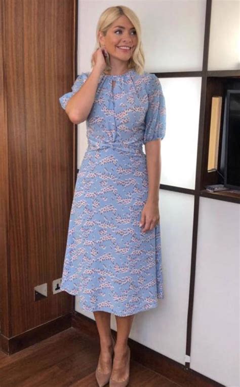 where is holly willoughby s outfit from today how to get the this morning floral blue heart