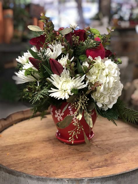 Vintage Ceramic Christmas Arrangement in Modesto, CA | Fresh Ideas Flower Co
