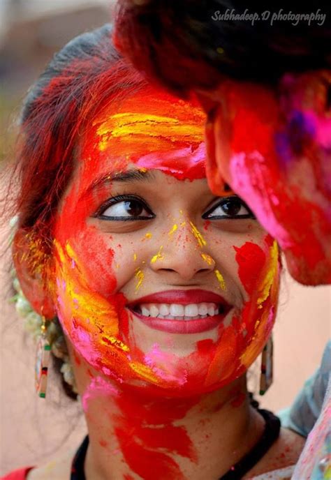 Pin By Mn Samy On Holi Colourful Face Holi Girls Simple Girl