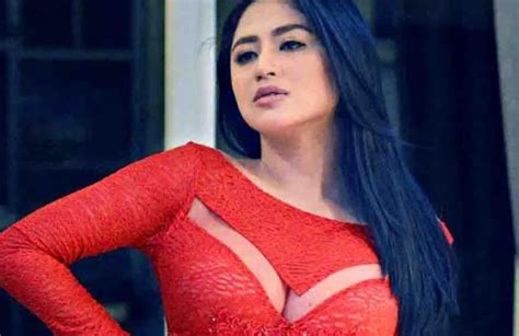 Dewi persik kiss indra l bruggman #dewi persik#indralbruggman#dewi persik#indralbruggman# dewi persik goyang hot dan sexy. Usai Syahrini, Dewi Persik Dicibir Netter Seperti ...