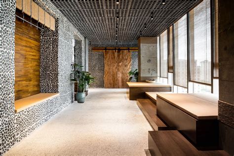 It's easy to get started at bloom yoga studio! Yoga Studio / Kostas Chatzigiannis Architecture | ArchDaily