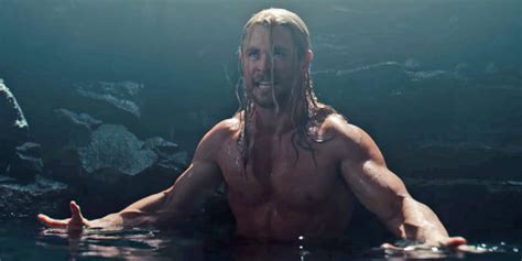 Chris Hemsworth Is Looking Huge While Filming Thor Ragnarok