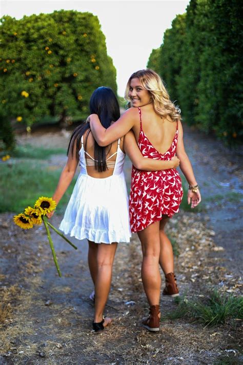 Too In Love With Best Friend Photoshoots Just Add Some Sunflowers And Gives It So Much