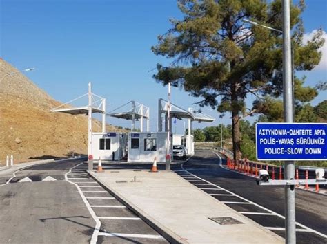 Two New Border Crossings Open In Cyprus The First In Eight Years