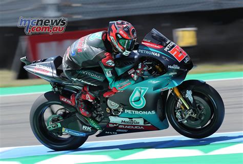 Il padre étienne disputò il gran premio di francia 1986 nella classe 250. Quartararo sets lap record to take pole | Gardner on Moto2 ...