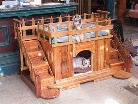 Indoor dog house includes the cushions which you can change as well. Pallet Made Dog Beds and Houses | Pallet dog house, Cool ...