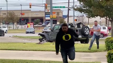 Video Shows Bystander Chase Down Fleeing Drunk Driver Who Fatally Struck Texas Detective Youtube