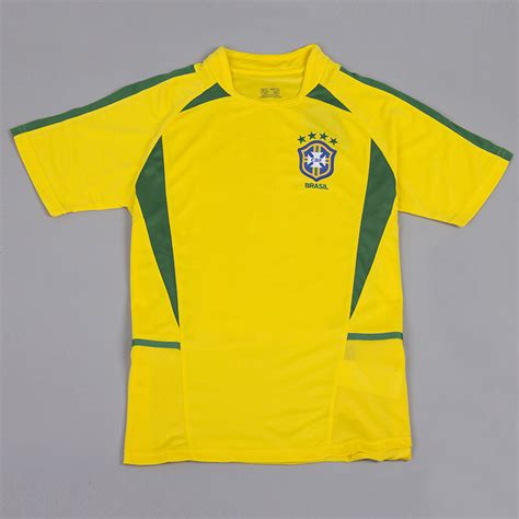 Understand And Buy Brazil 2002 Kit Disponibile