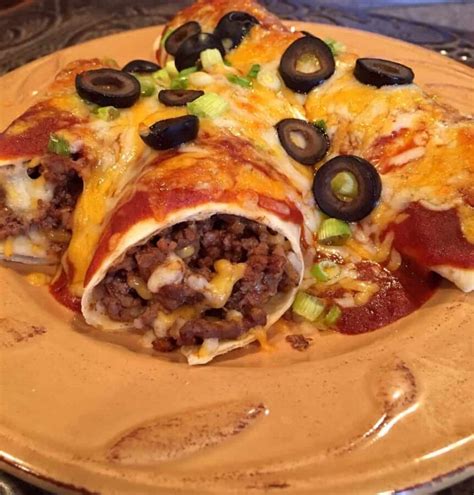 May 03, 2021 · brown the beef, then add onion, garlic, and green chiles, and cook until tender and beef is cooked through. Easy Ground Beef Enchiladas | Norine's Nest | Recipe in 2020 | Ground beef enchiladas, Ground ...