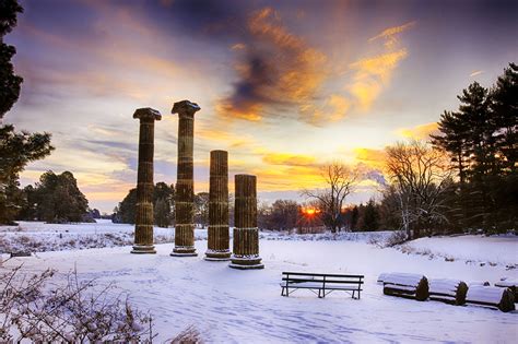 Pillars In Pioneer Park Lincoln Ne At Sunrise Scenic Views