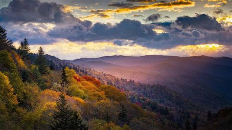 Fall In Pigeon Forge And The Smoky Mountains Plan Your Fall Getaway