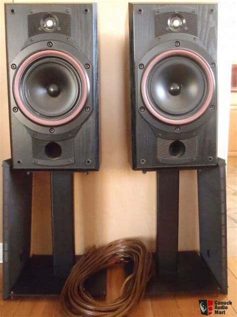Bandw Dm 310 Speakers For Sale Canuck Audio Mart