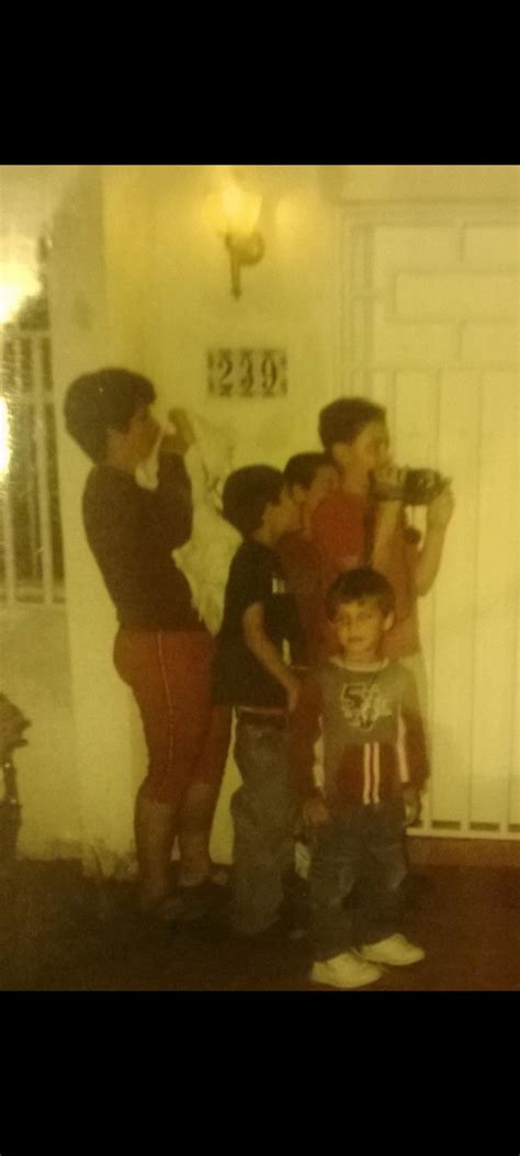 Photo Of Me My Cousins My Younger Brother And One Of My Cousins Mom In The Early 00s R