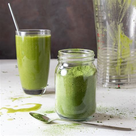 Boost Your Smoothies With This Diy Dehydrated Super Greens Powder