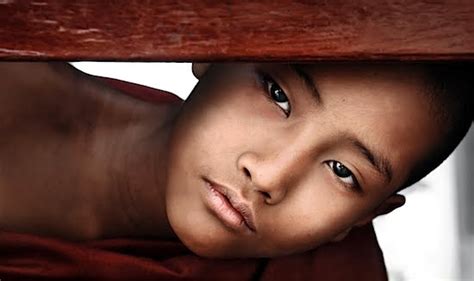 The Travel Photographer David Lazar The Monks Of Burma