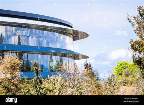 Apple Headquarters Cupertino Hi Res Stock Photography And Images Alamy