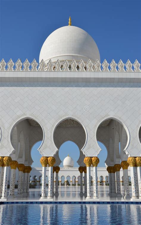 Sheikh Zayed Grand Mosque Abu Dhabi Stock Photo Image Of Ornate
