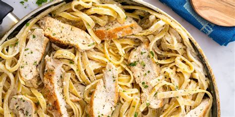 This recipe for chicken alfredo will give you a tasty fettuccine pasta dish with rich and creamy sauce. Best Perfect Chicken Alfredo Recipe - How to Make Easy ...