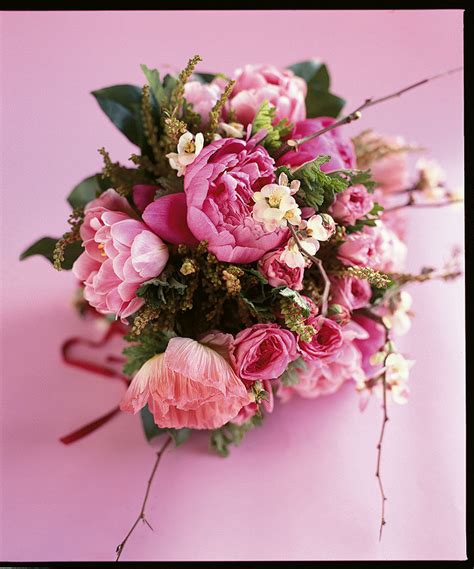 How To Select Your Wedding Flower Arrangements Bridalguide